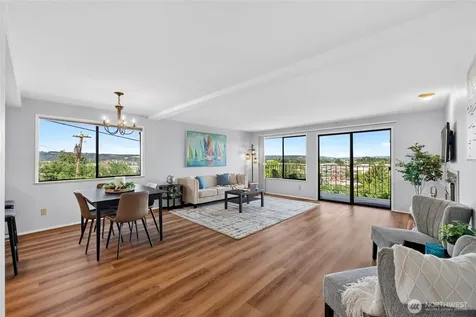 317 Kennebeck Avenue S Kent WA 98030