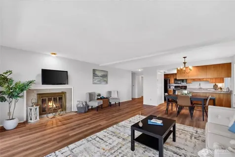 317 Kennebeck Avenue S Kent WA 98030