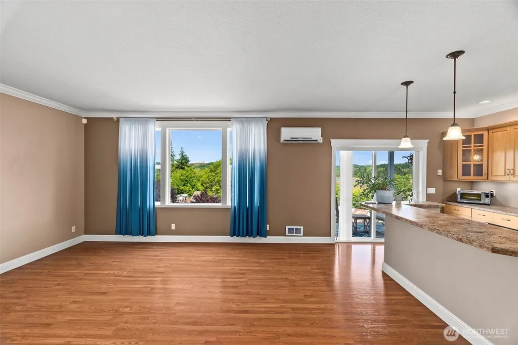 1480 Pacific Avenue Raymond WA 98577