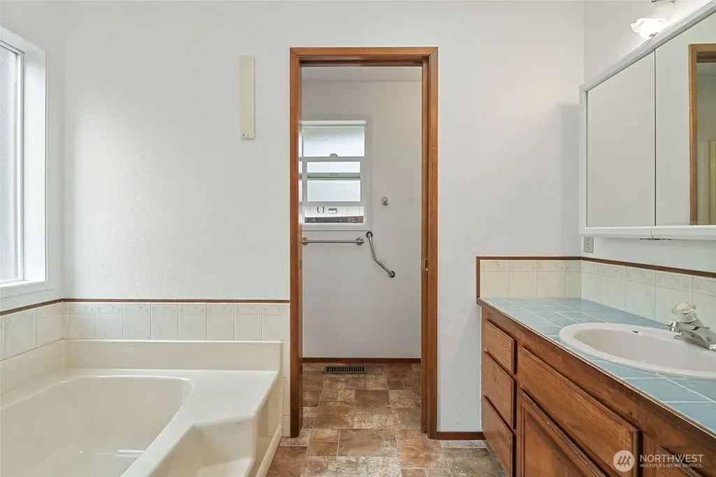 9219 Donna Court SE Olympia WA 98513
