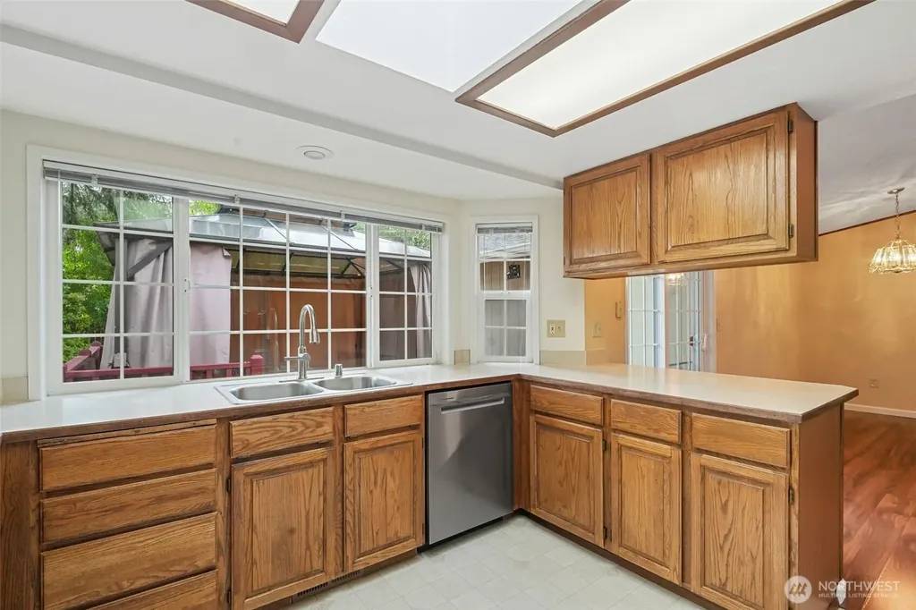9219 Donna Court SE Olympia WA 98513