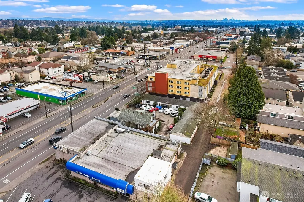 10531 Aurora Avenue N Seattle WA 98133