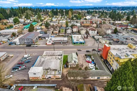 10531 Aurora Avenue N Seattle WA 98133