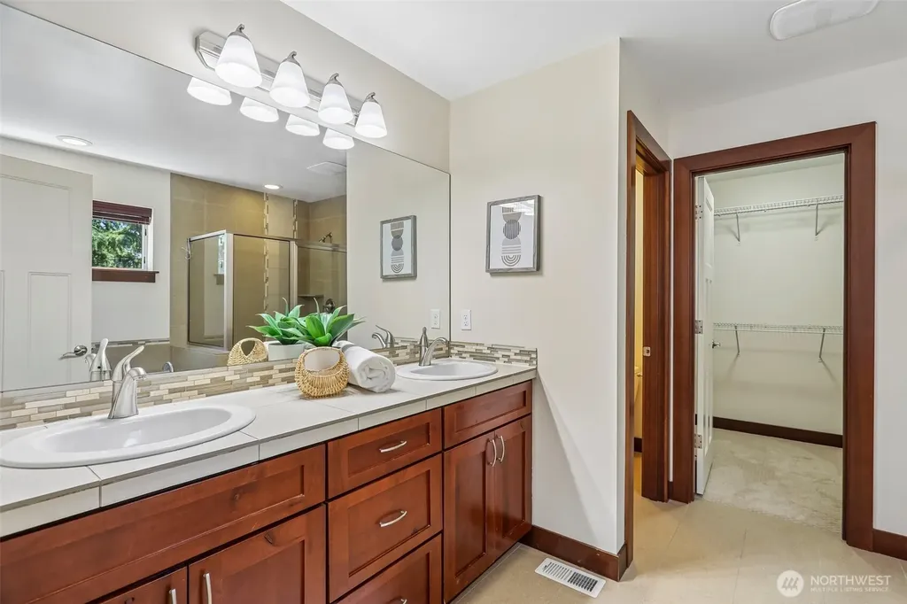 19632 2nd Dr SE Bothell WA 98012