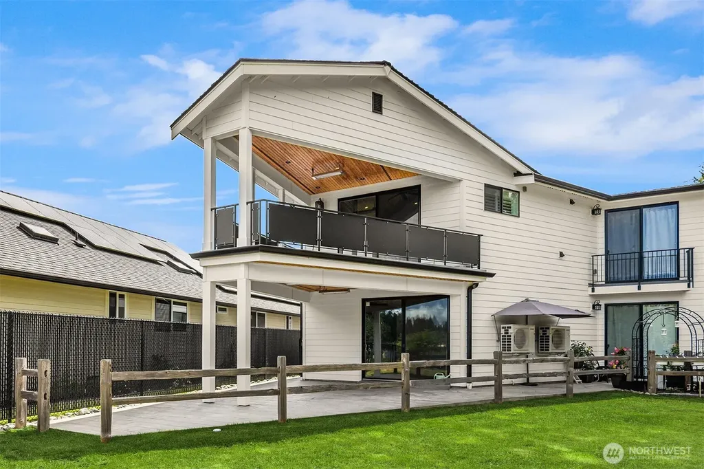 16226 E Shore Drive Lynnwood WA 98087