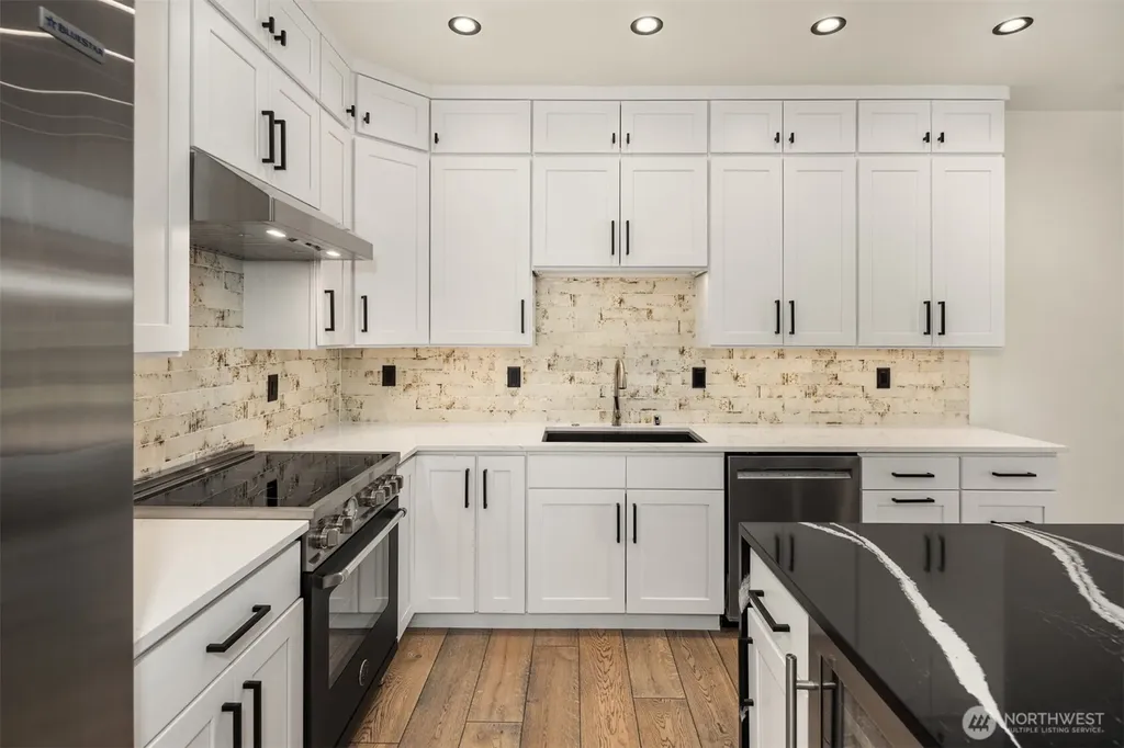 16226 E Shore Drive Lynnwood WA 98087