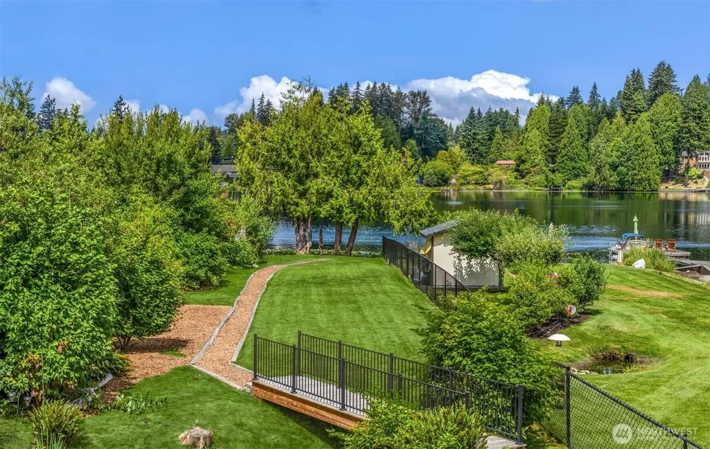 16226 E Shore Drive Lynnwood WA 98087