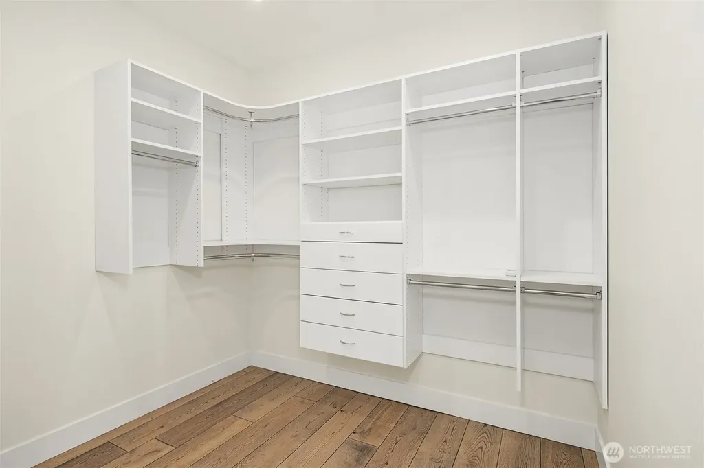 16226 E Shore Drive Lynnwood WA 98087