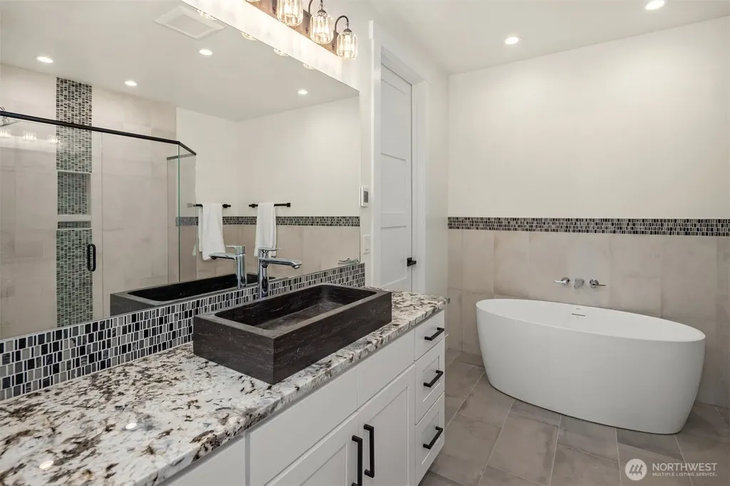 16226 E Shore Drive Lynnwood WA 98087