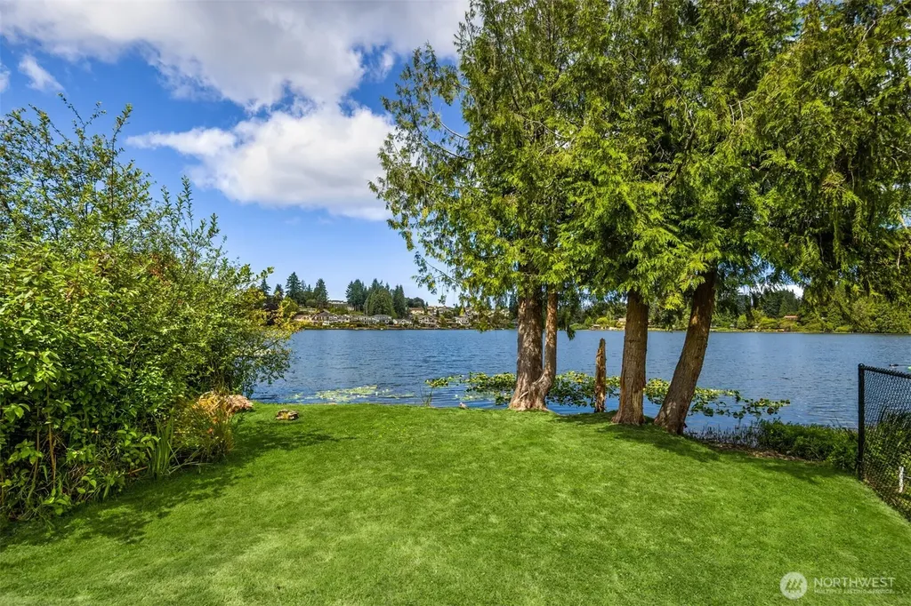 16226 E Shore Drive Lynnwood WA 98087