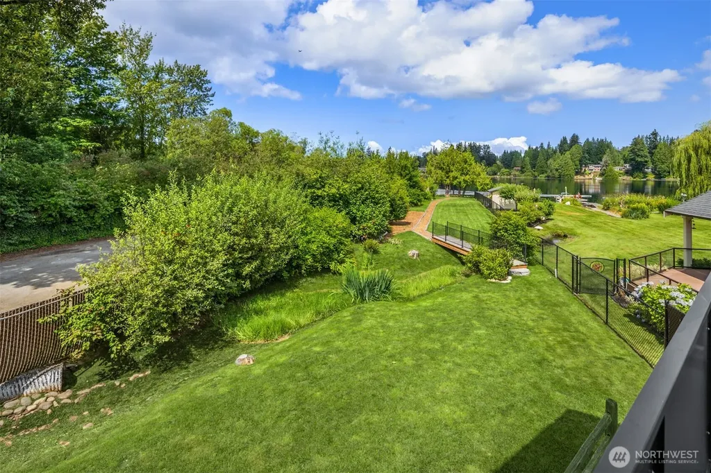 16226 E Shore Drive Lynnwood WA 98087