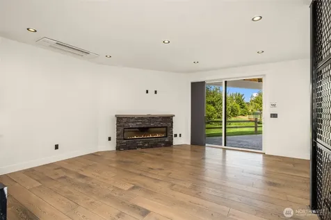 16226 E Shore Drive Lynnwood WA 98087