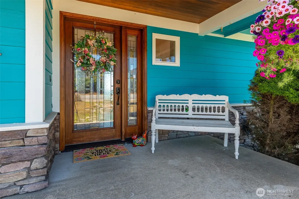 682 El Prado Avenue Coupeville WA 98239
