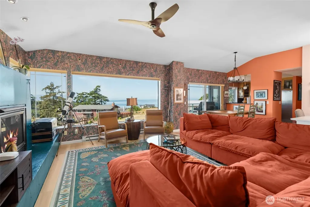 682 El Prado Avenue Coupeville WA 98239