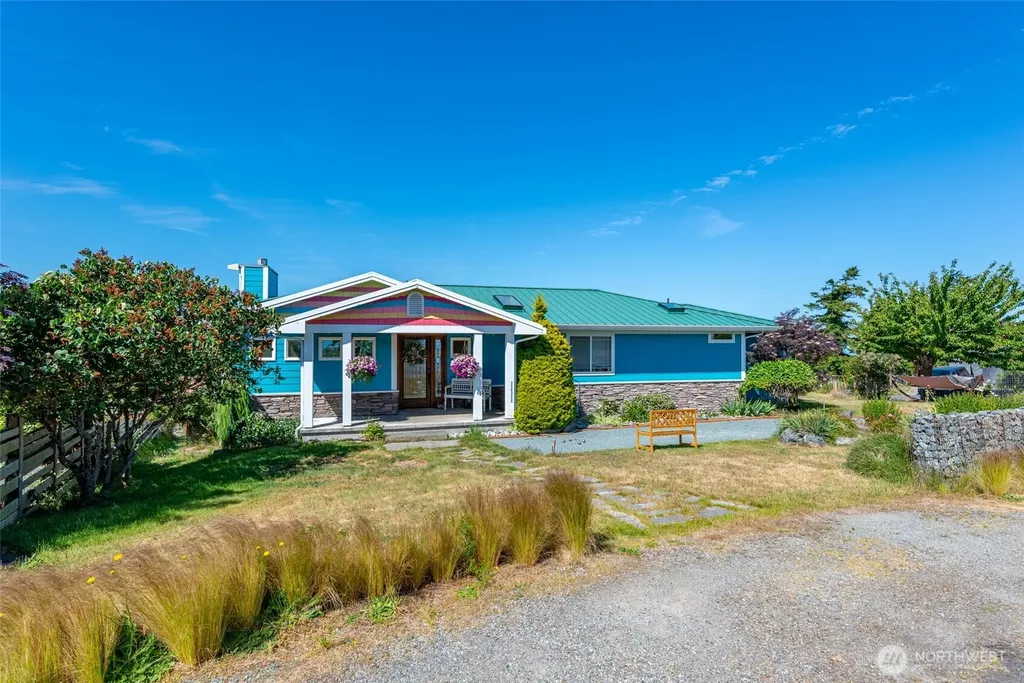 682 El Prado Avenue Coupeville WA 98239