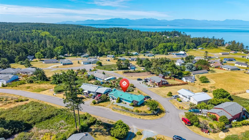 682 El Prado Avenue Coupeville WA 98239