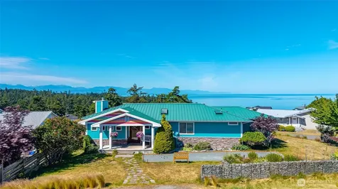 682 El Prado Avenue Coupeville WA 98239