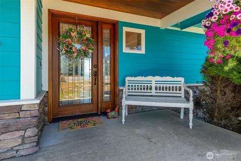 682 El Prado Avenue Coupeville WA 98239