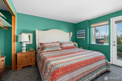 682 El Prado Avenue Coupeville WA 98239