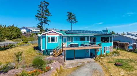 682 El Prado Avenue Coupeville WA 98239
