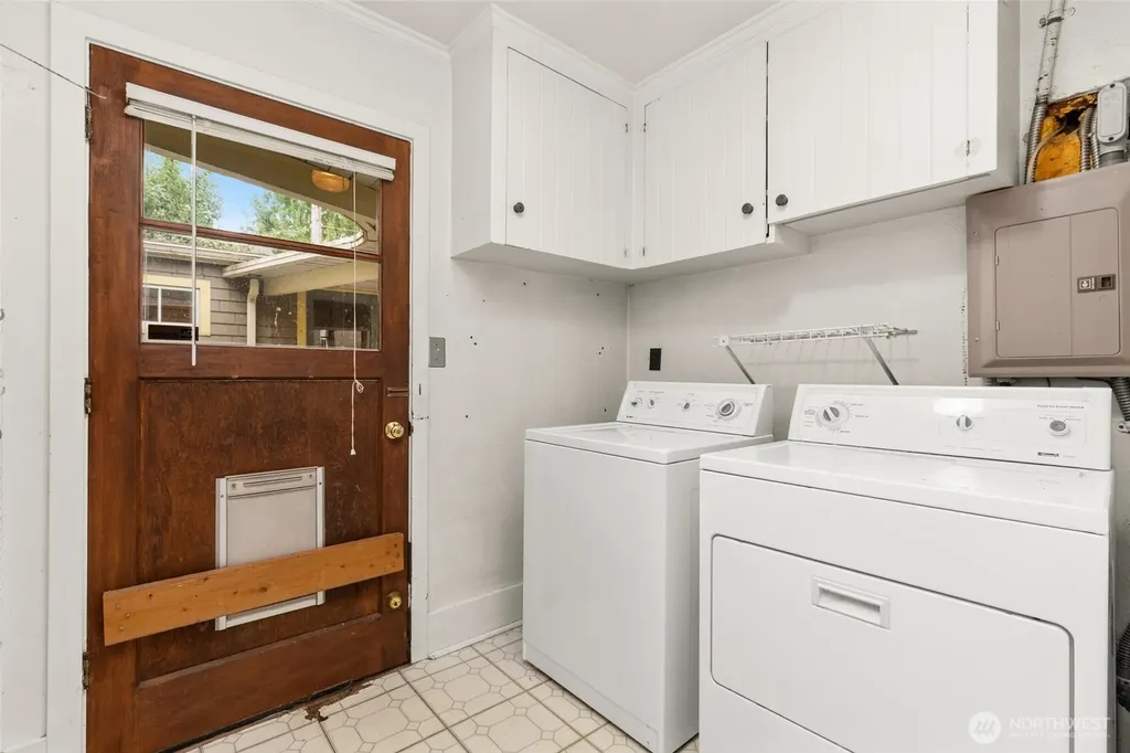 119 N 83rd Street Seattle WA 98103