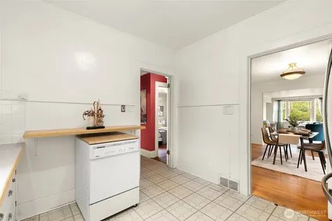 119 N 83rd Street Seattle WA 98103