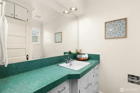 119 N 83rd Street Seattle WA 98103