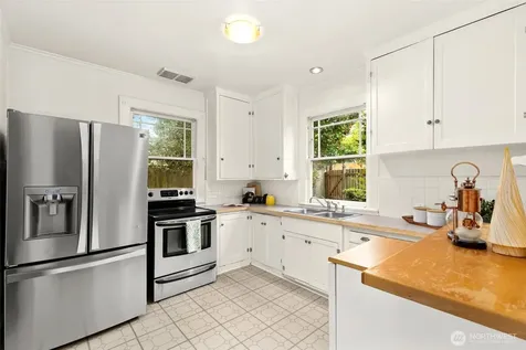 119 N 83rd Street Seattle WA 98103
