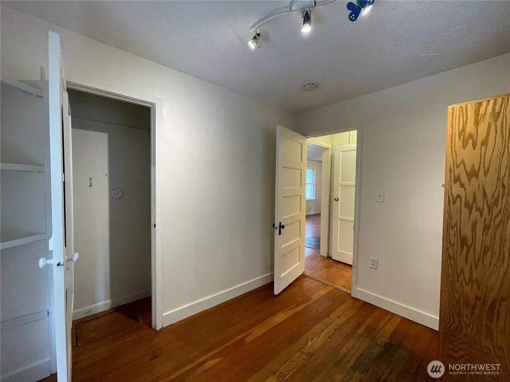 13729 Stone Avenue N Seattle WA 98133