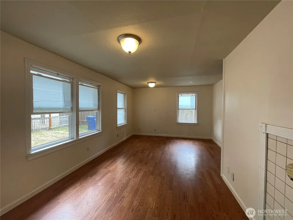 13729 Stone Avenue N Seattle WA 98133