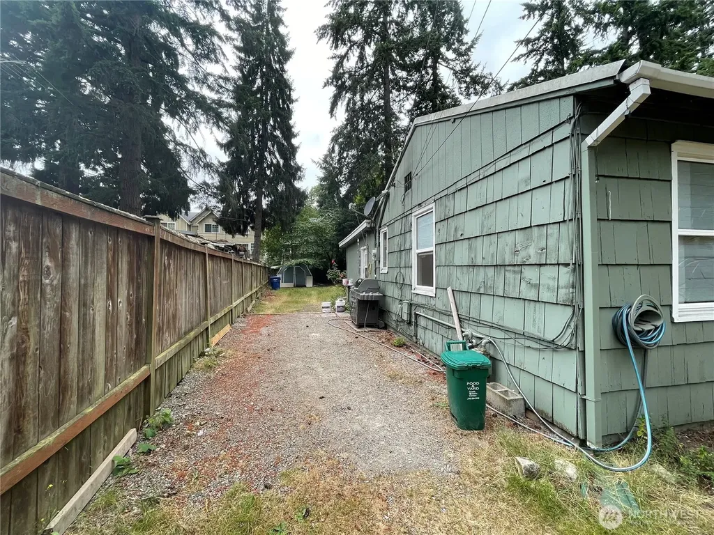 13729 Stone Avenue N Seattle WA 98133