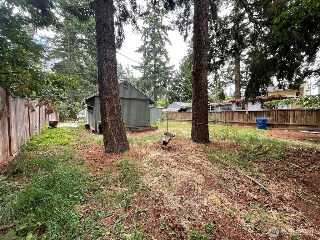 13729 Stone Avenue N Seattle WA 98133