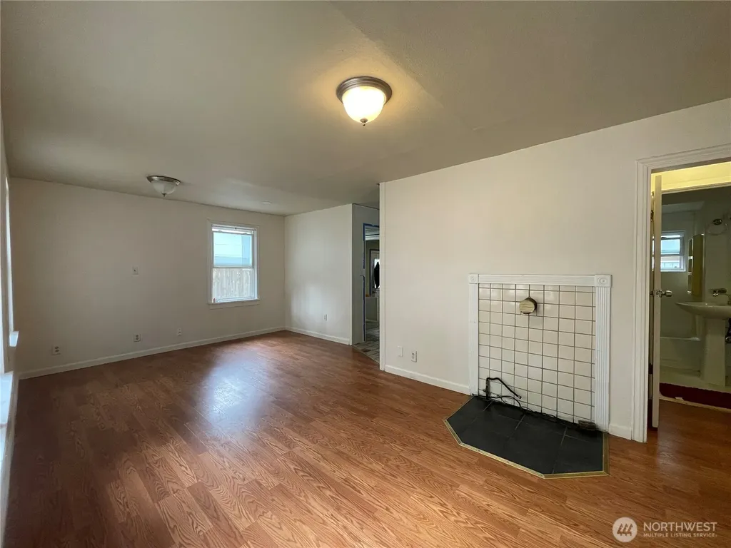 13729 Stone Avenue N Seattle WA 98133