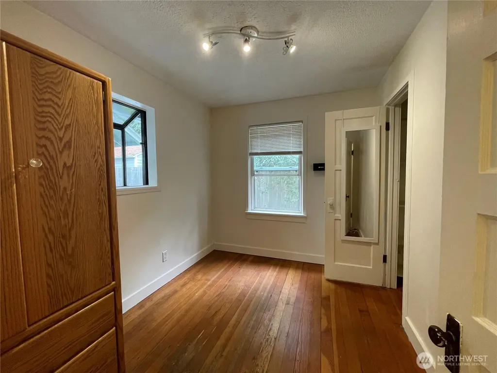 13729 Stone Avenue N Seattle WA 98133