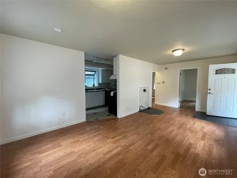 13729 Stone Avenue N Seattle WA 98133