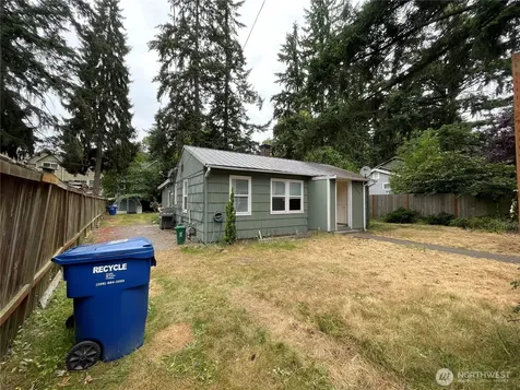 13729 Stone Avenue N Seattle WA 98133