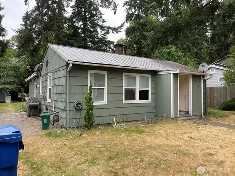 13729 Stone Avenue N Seattle WA 98133