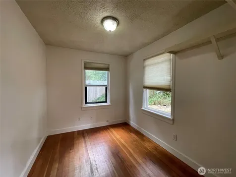13729 Stone Avenue N Seattle WA 98133