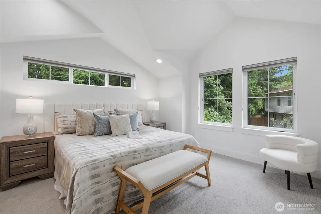 11505 112th Court NE Kirkland WA 98033