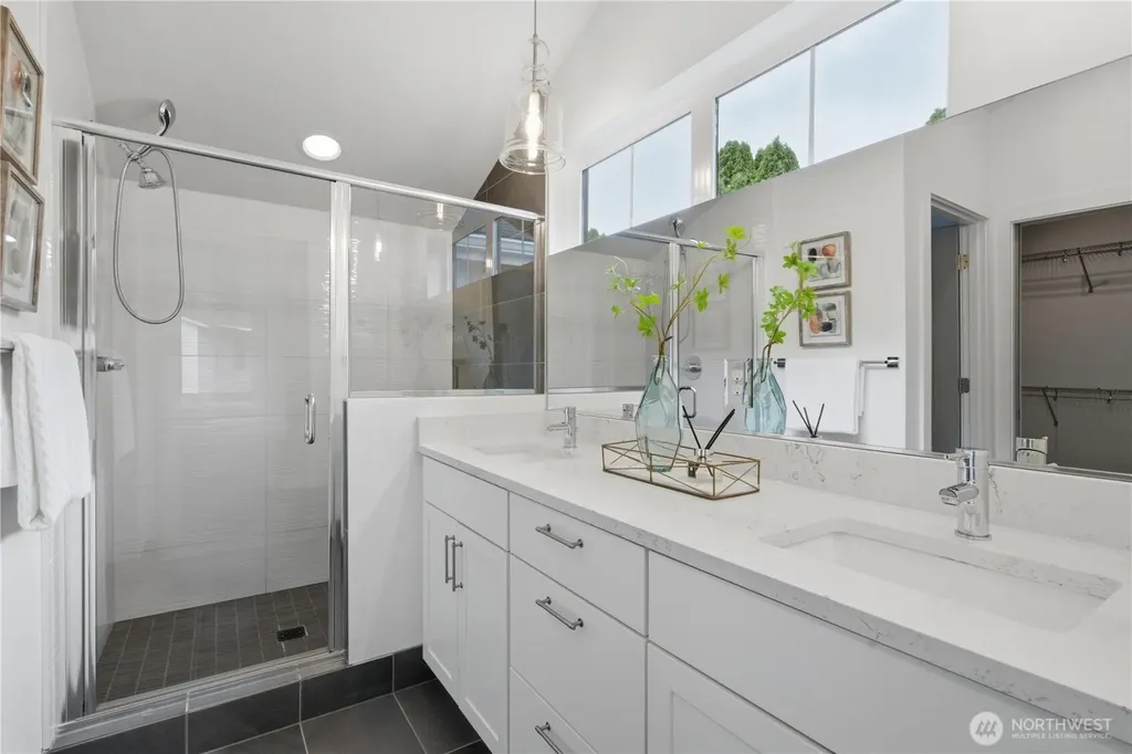 11505 112th Court NE Kirkland WA 98033