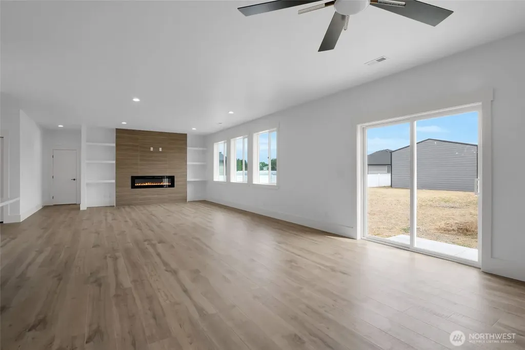 6425 Road 2.15 NE Moses Lake WA 98837
