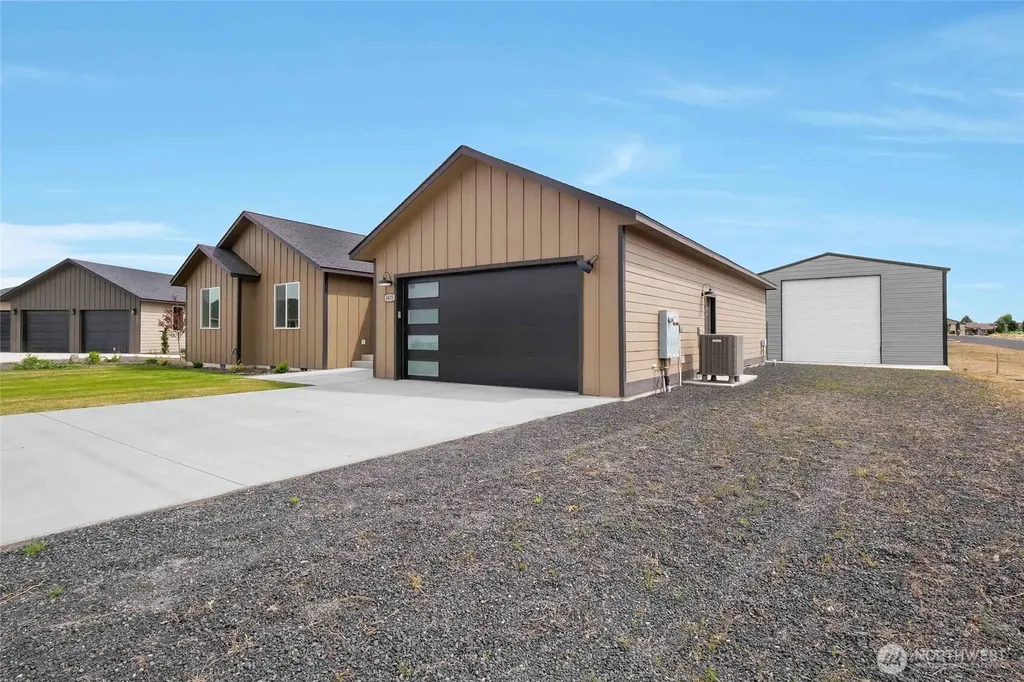 6425 Road 2.15 NE Moses Lake WA 98837