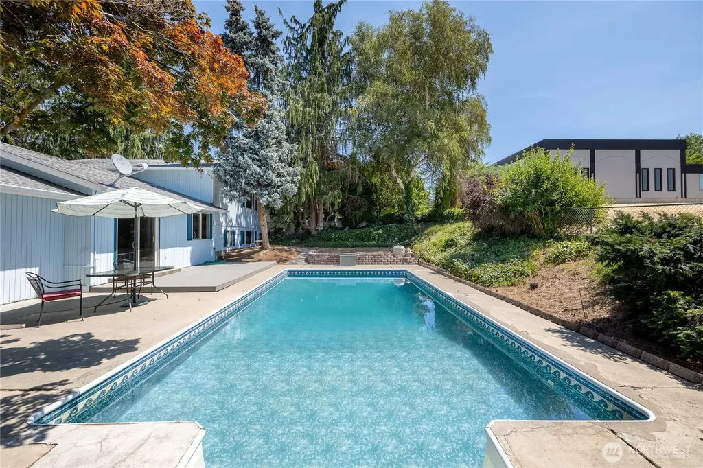 1400 Bel Air Drive East Wenatchee WA 98802