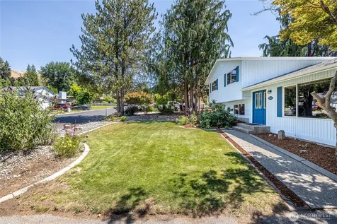 1400 Bel Air Drive East Wenatchee WA 98802