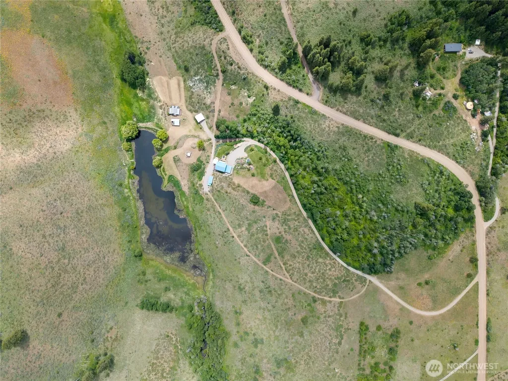 494 Rendezvous Road Winthrop WA 98862