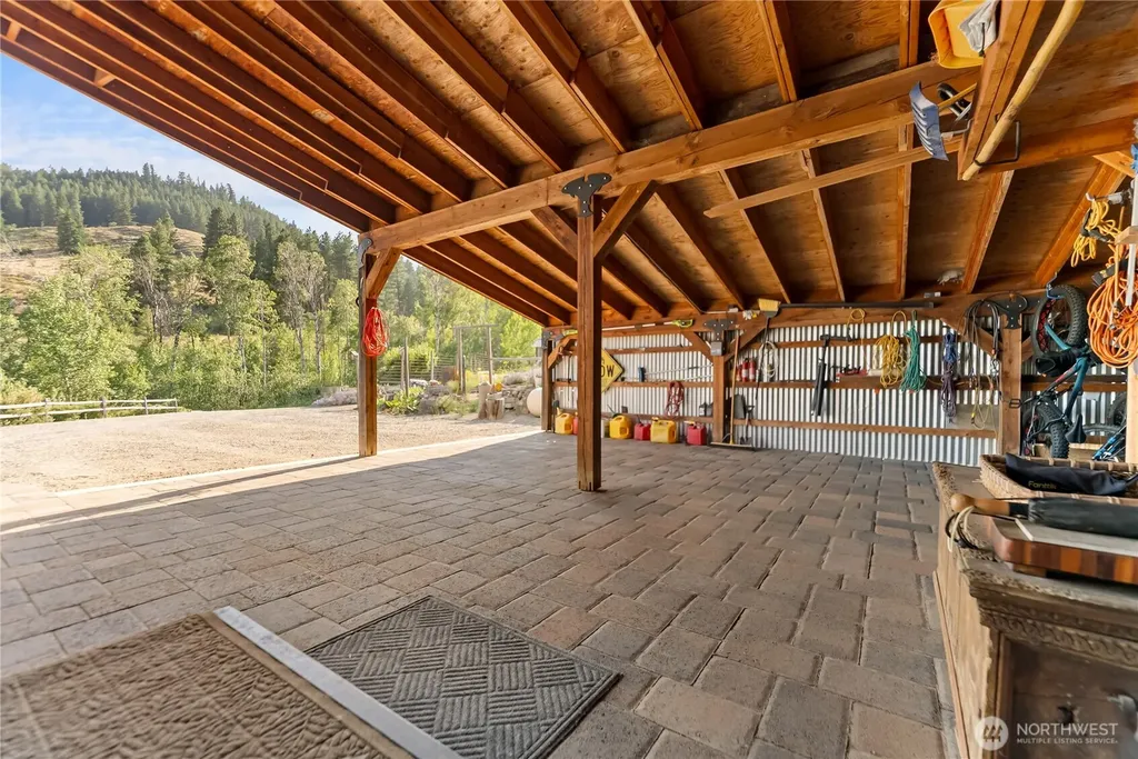 494 Rendezvous Road Winthrop WA 98862