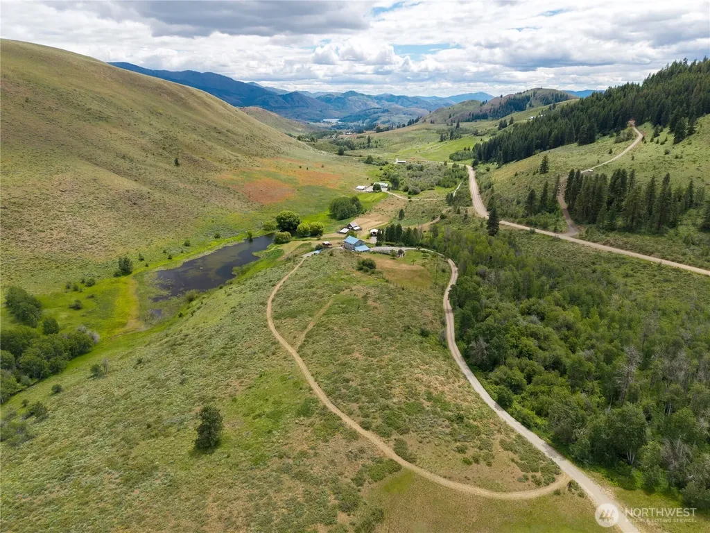 494 Rendezvous Road Winthrop WA 98862