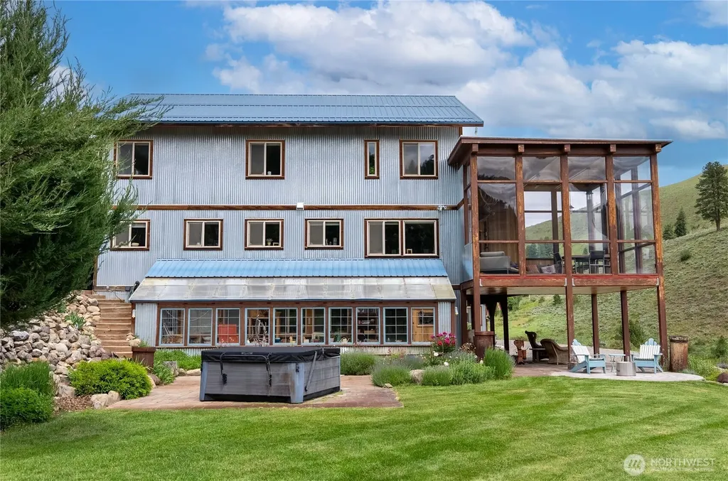 494 Rendezvous Road Winthrop WA 98862