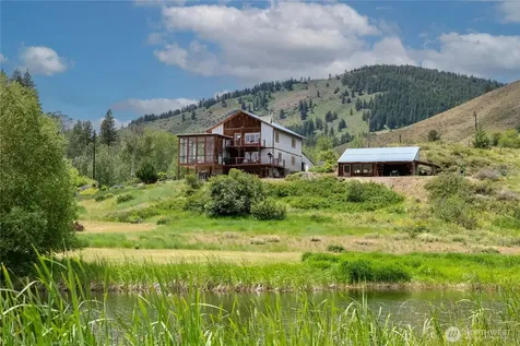 494 Rendezvous Road Winthrop WA 98862