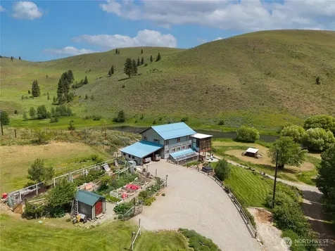 494 Rendezvous Road Winthrop WA 98862